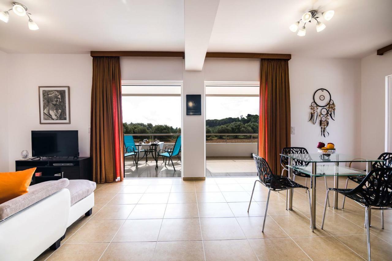 Appartamento Modern Broumas - A Spacious Haven Keramiaí